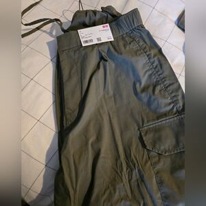 Uniqlo cargo